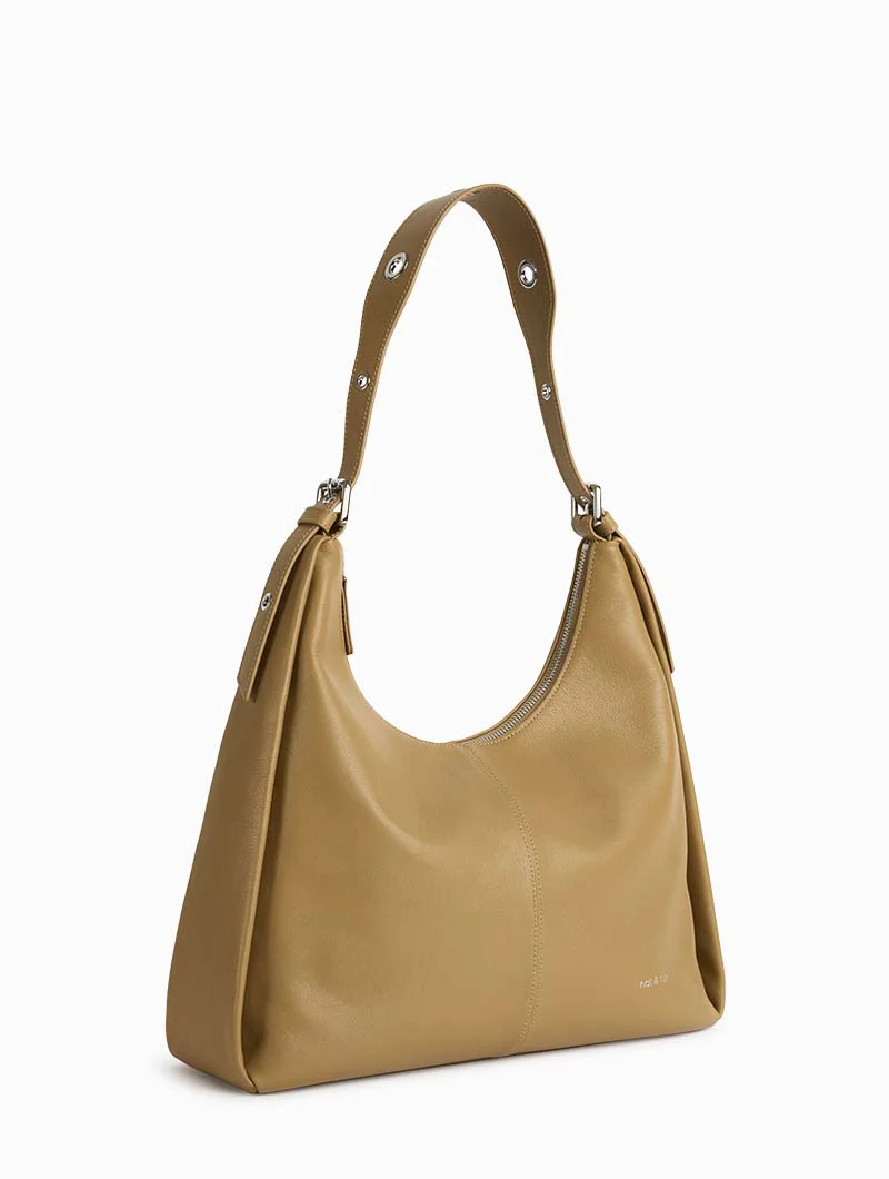 Tina - Image 16