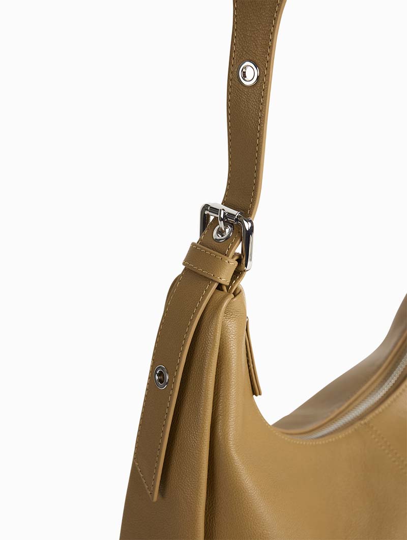 Tina - Image 17
